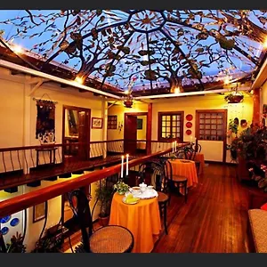 hotel-boutique-portal-de-cantuna.hotelsquito.com/